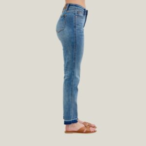 Judy Blue Mid-Rise Rigid Magic Released Hem Boyfriend Fit Jeans