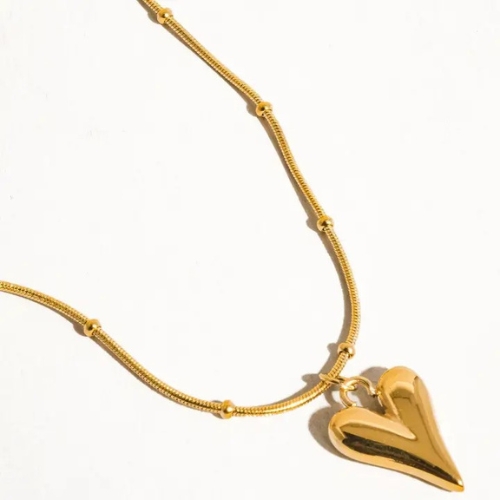 Bay Heart Necklace